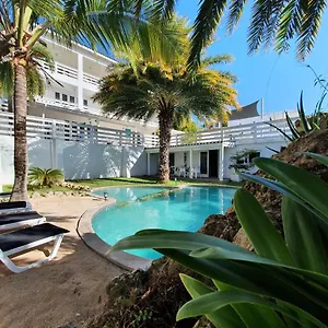 https://aruba-2-budget-apartment-at-curacao.comcaribbean.com