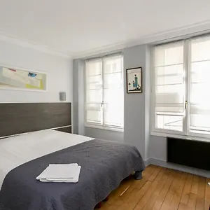 https://sourdiere-louvre-vendome-apartment.fr-paris.fr